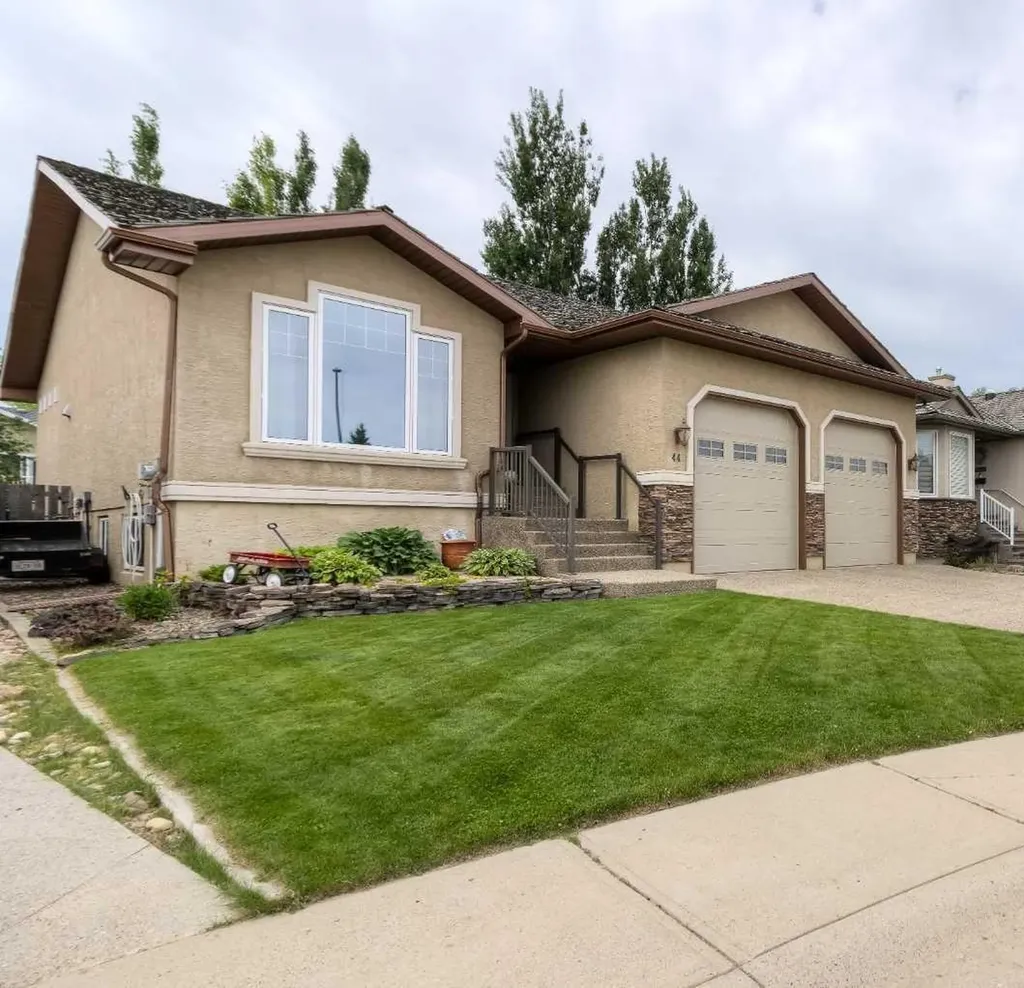44 Fairmont Park Landing S Lethbridge AB T1K 7L1