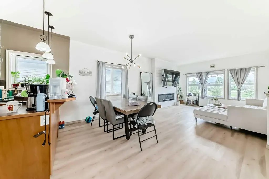 19 Charles Avenue Red Deer AB T4P 0L8