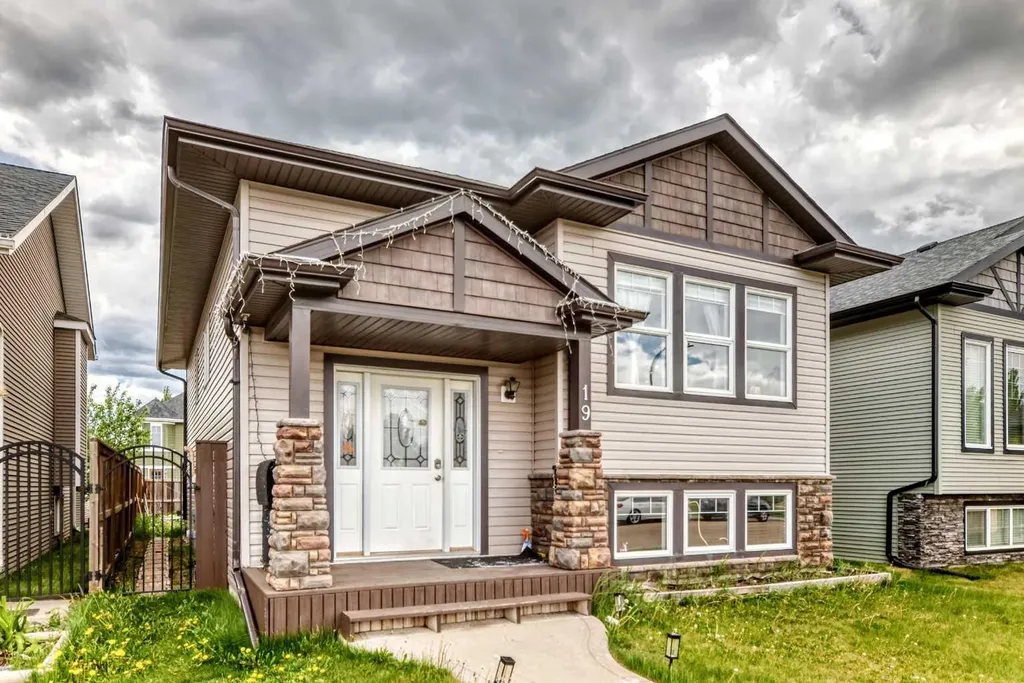 19 Charles Avenue Red Deer AB T4P 0L8