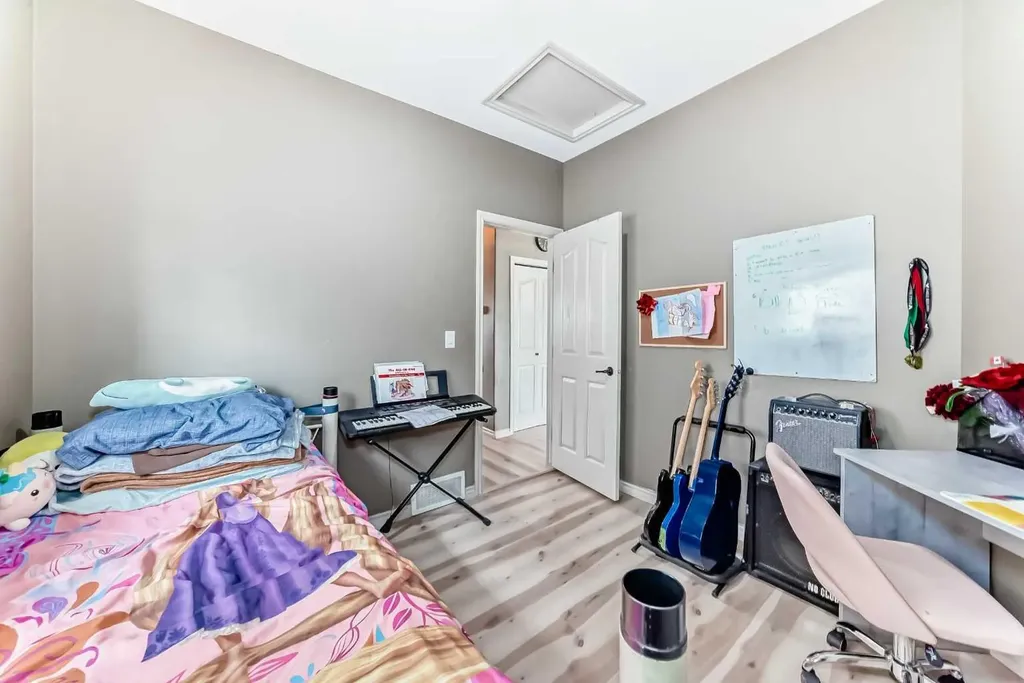 19 Charles Avenue Red Deer AB T4P 0L8