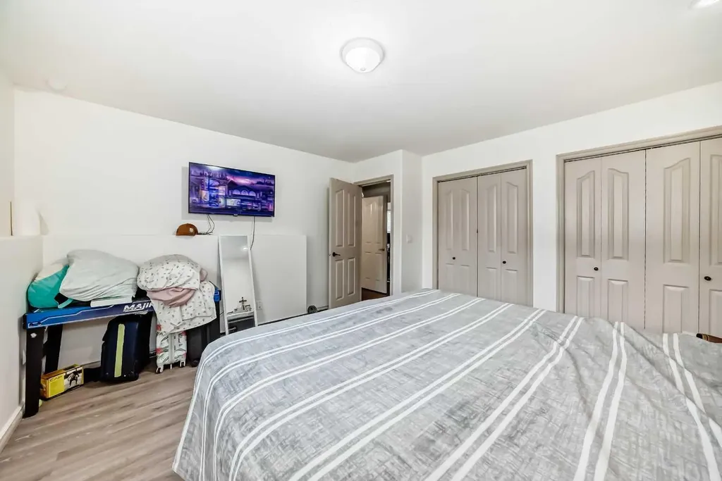 19 Charles Avenue Red Deer AB T4P 0L8