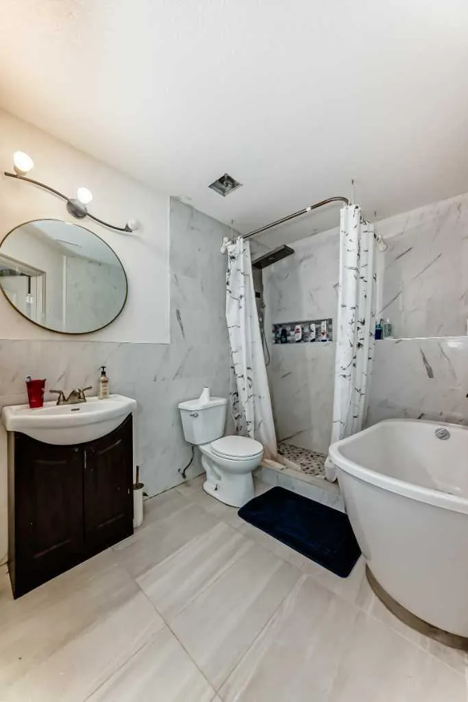 19 Charles Avenue Red Deer AB T4P 0L8