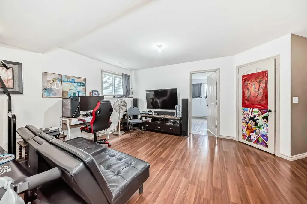 19 Charles Avenue Red Deer AB T4P 0L8