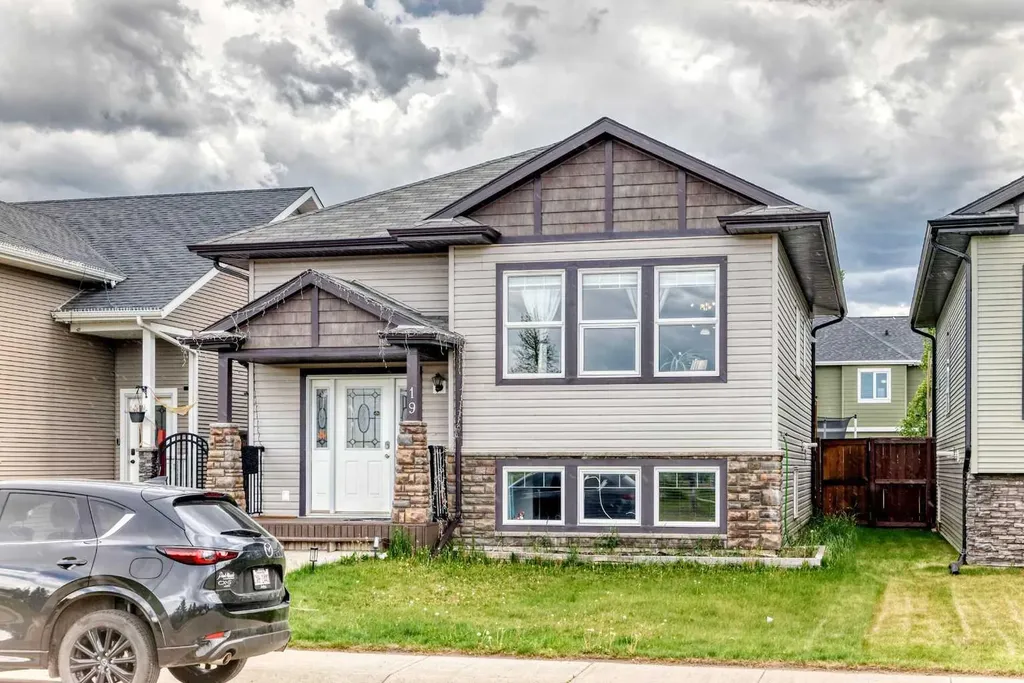 19 Charles Avenue Red Deer AB T4P 0L8