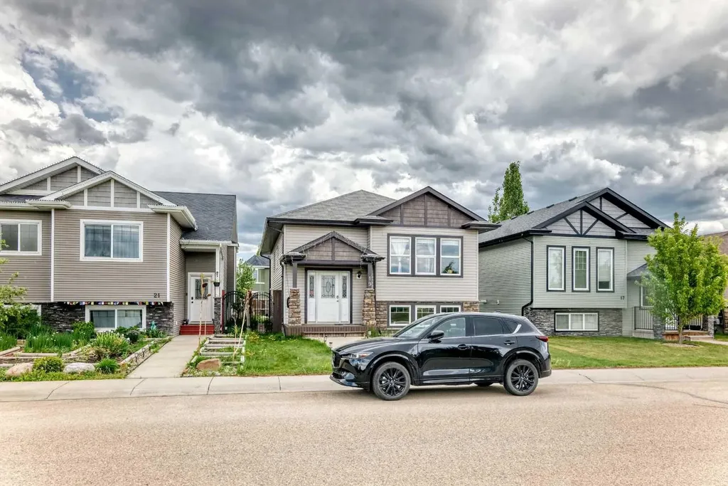 19 Charles Avenue Red Deer AB T4P 0L8