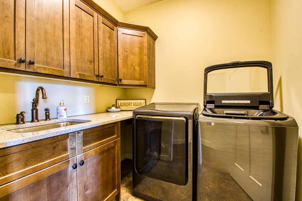 1116 Stacey Drive Beaverlodge AB T0H 0C0