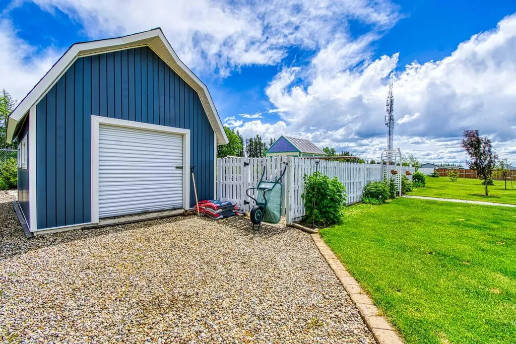 1116 Stacey Drive Beaverlodge AB T0H 0C0