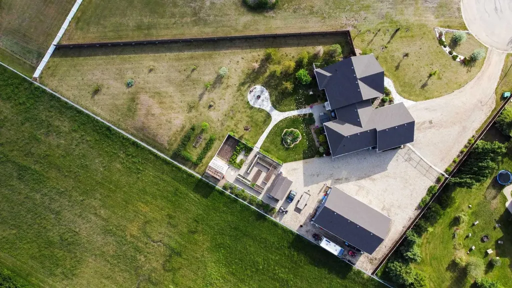 1116 Stacey Drive Beaverlodge AB T0H 0C0