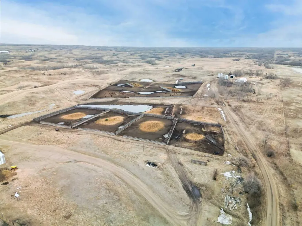 19472 Township Road 355 Big Valley AB T0J 0J0
