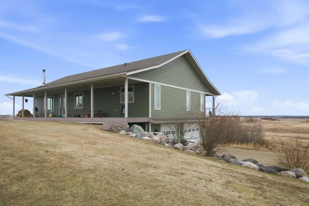 19472 Township Road 355 Big Valley AB T0J 0J0