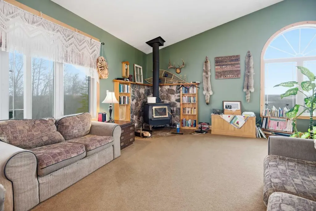 19472 Township Road 355 Big Valley AB T0J 0J0