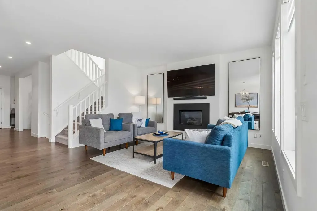 35 Mahogany Park SE Calgary AB T3M 2J9