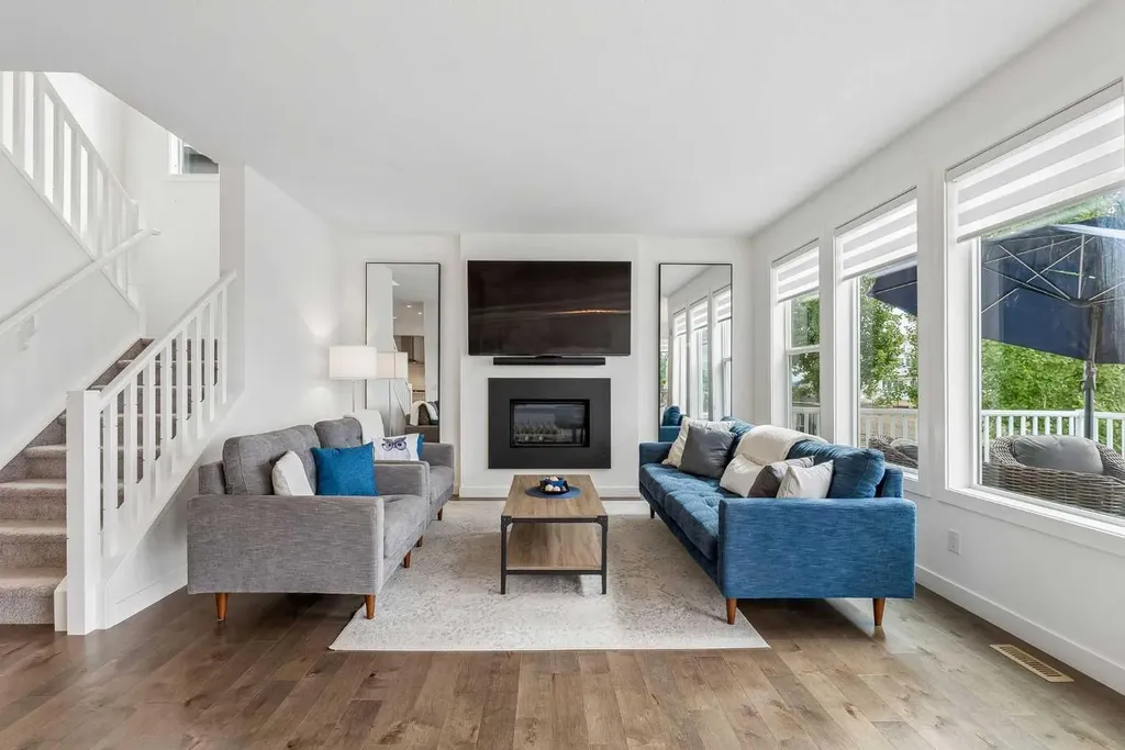 35 Mahogany Park SE Calgary AB T3M 2J9