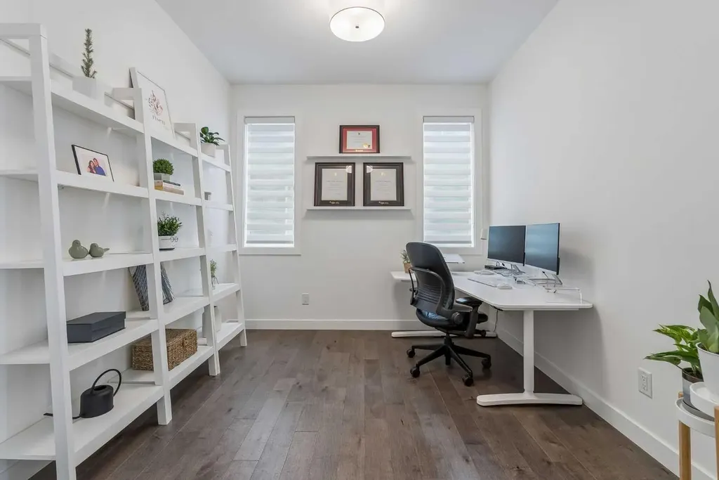 35 Mahogany Park SE Calgary AB T3M 2J9