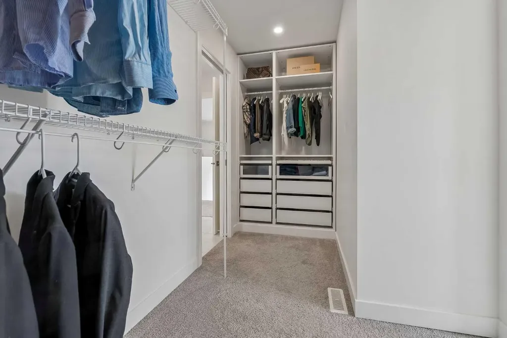 35 Mahogany Park SE Calgary AB T3M 2J9