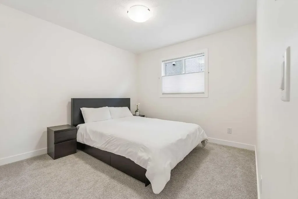 35 Mahogany Park SE Calgary AB T3M 2J9