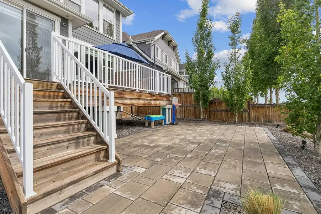 35 Mahogany Park SE Calgary AB T3M 2J9