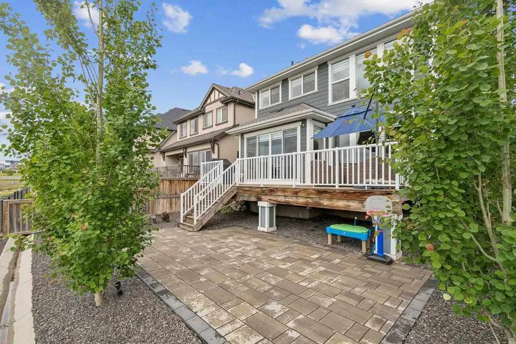 35 Mahogany Park SE Calgary AB T3M 2J9