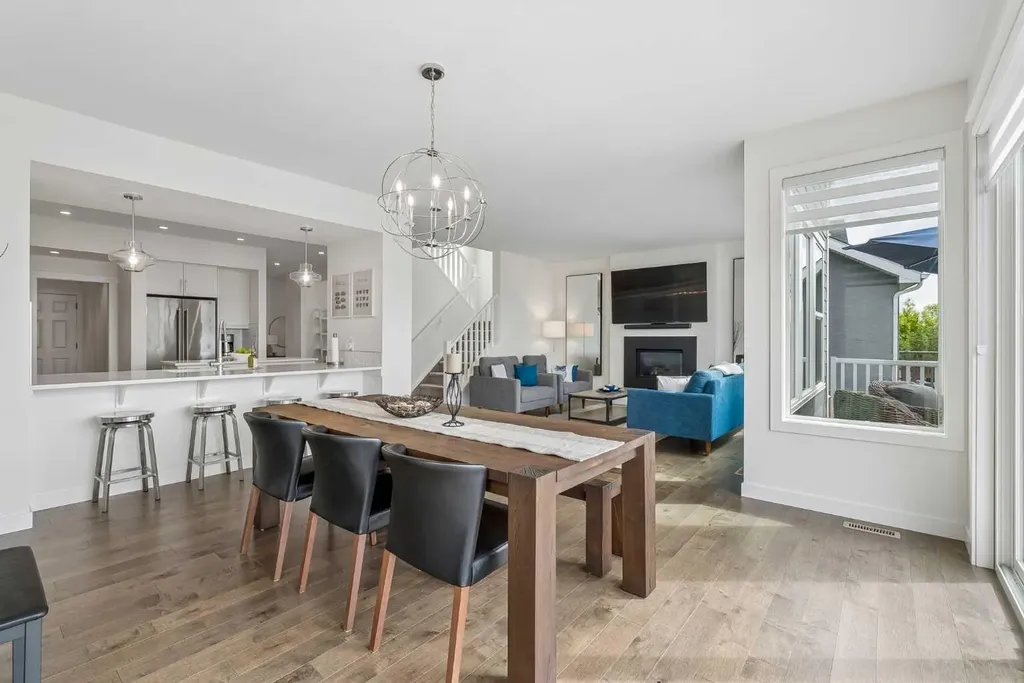 35 Mahogany Park SE Calgary AB T3M 2J9