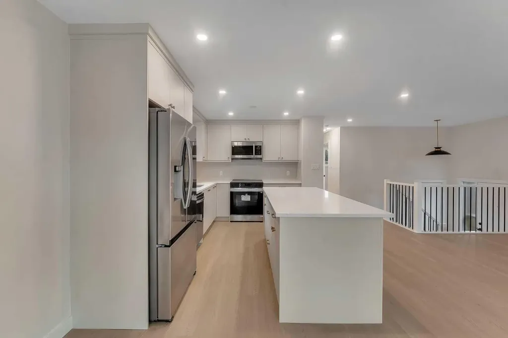 3410 30a Avenue SE Calgary AB T2B 0H6