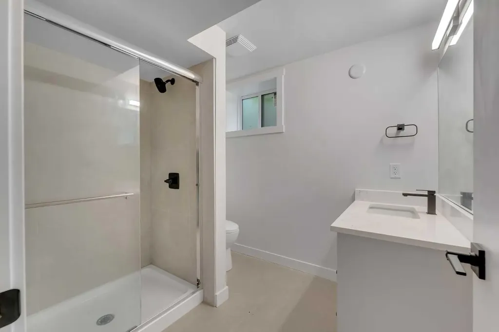 3410 30a Avenue SE Calgary AB T2B 0H6