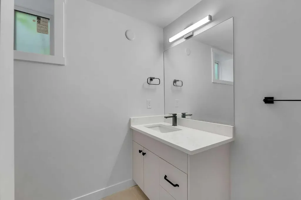 3410 30a Avenue SE Calgary AB T2B 0H6
