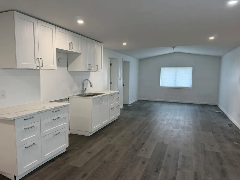 9908 103 Avenue Clairmont AB T8X4B5