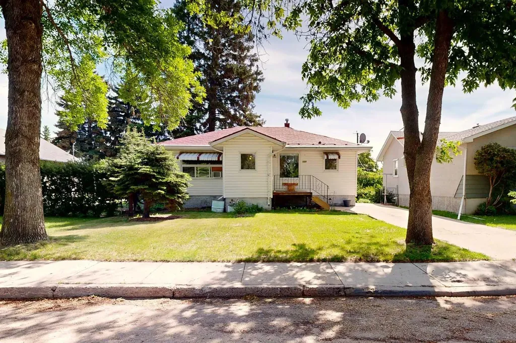 5009 44 Street Stettler AB T4K 1A3