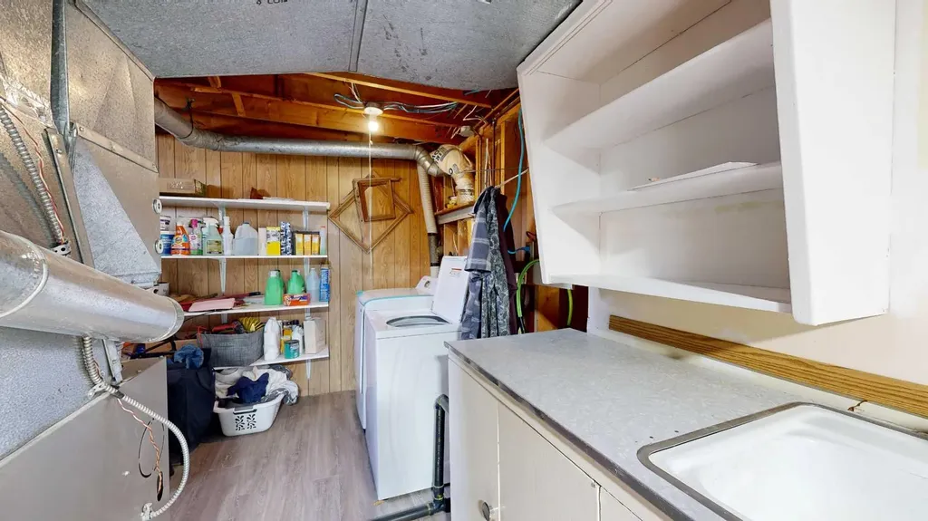 5009 44 Street Stettler AB T4K 1A3