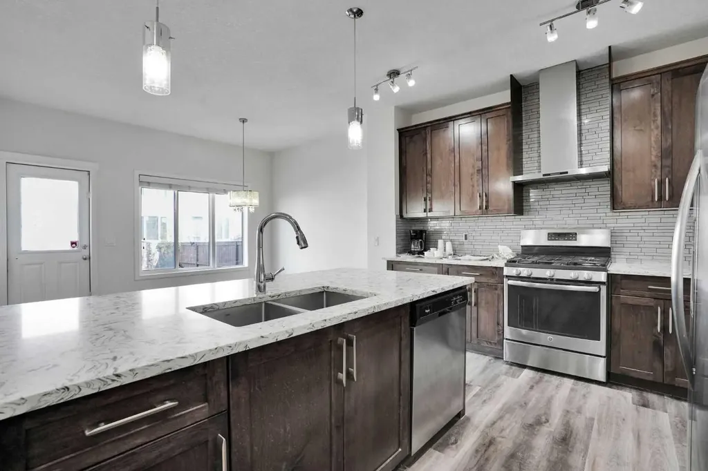 379 Skyview Shores Manor NE Calgary AB T3N 0H4