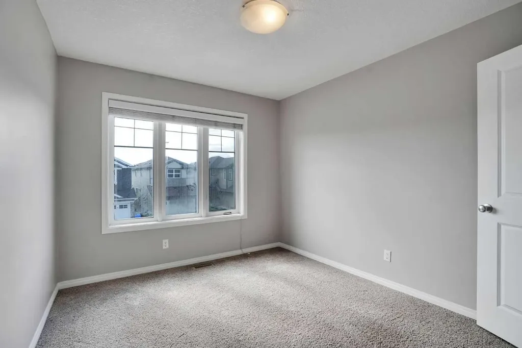 379 Skyview Shores Manor NE Calgary AB T3N 0H4
