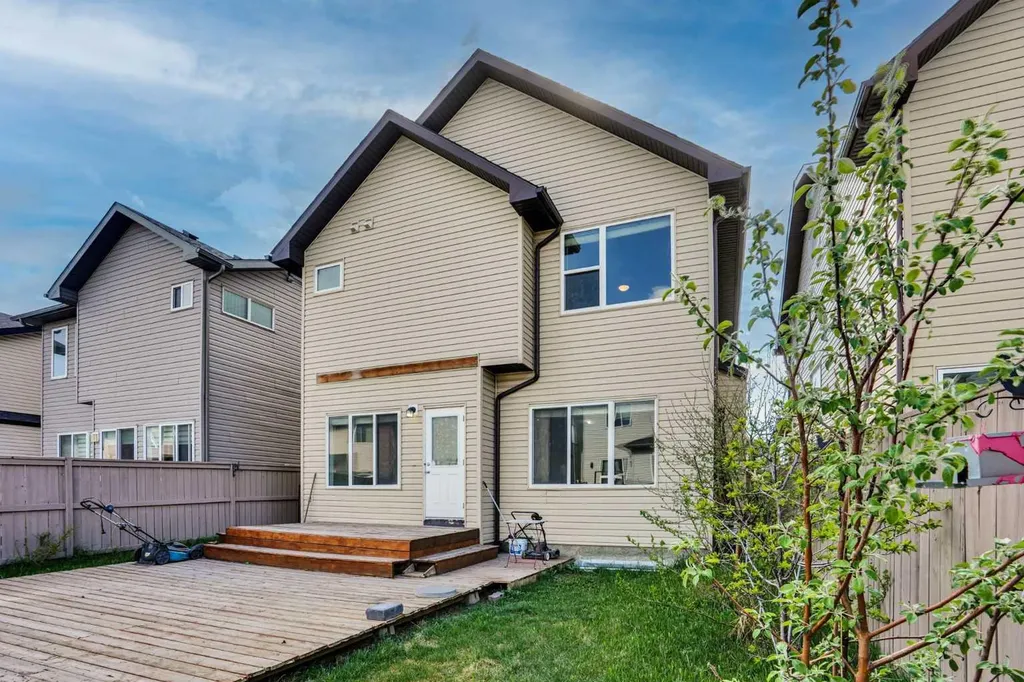 379 Skyview Shores Manor NE Calgary AB T3N 0H4