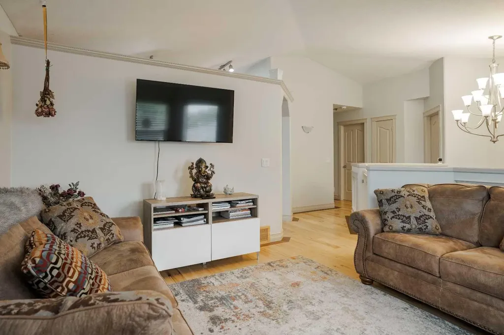 103 Laffont Way Fort Mcmurray AB T9H 2P9