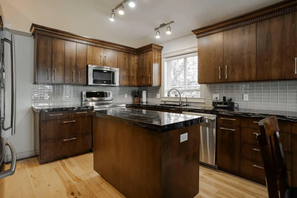 103 Laffont Way Fort Mcmurray AB T9H 2P9