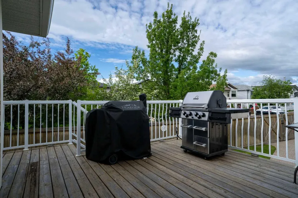 103 Laffont Way Fort Mcmurray AB T9H 2P9