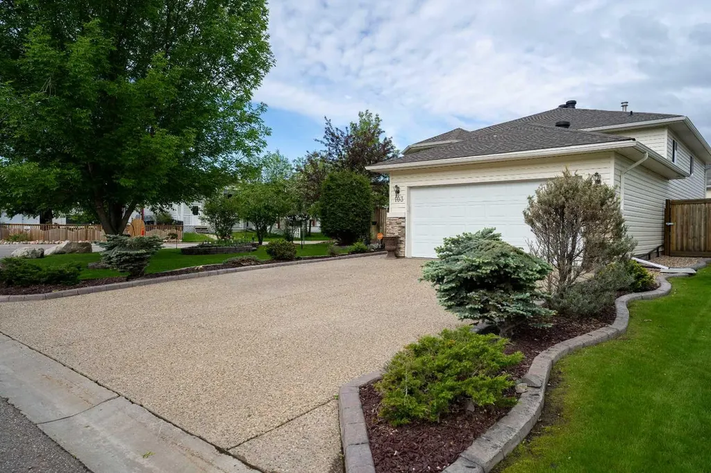 103 Laffont Way Fort Mcmurray AB T9H 2P9