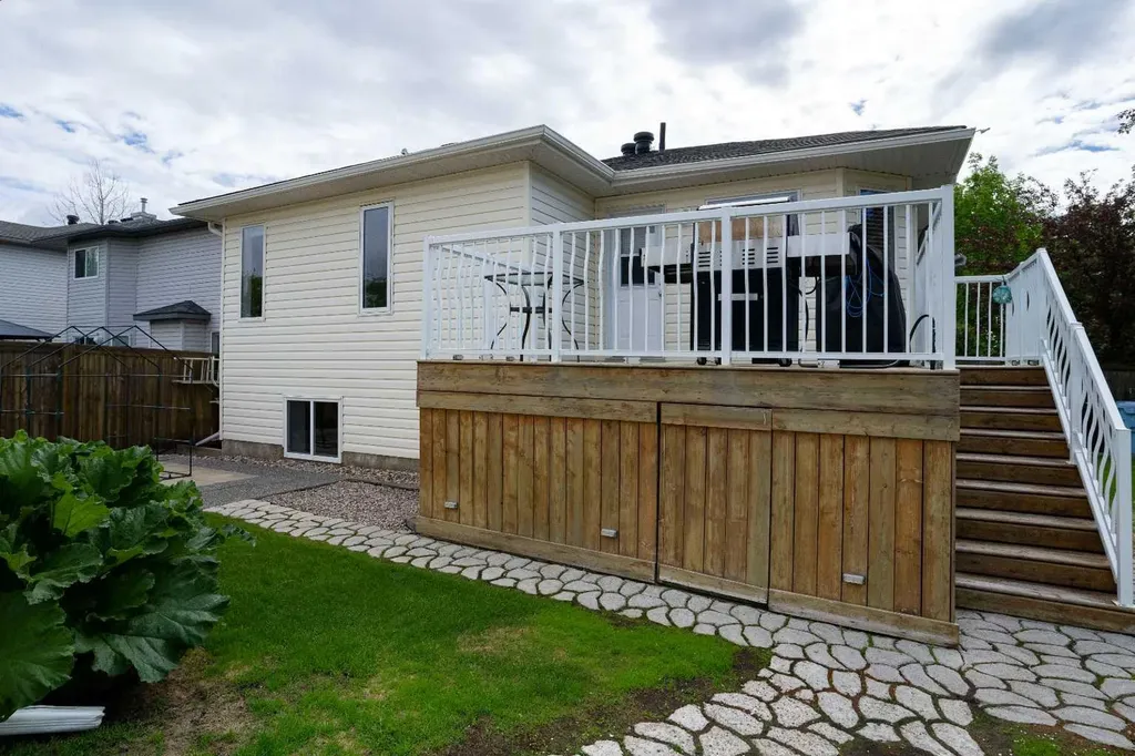 103 Laffont Way Fort Mcmurray AB T9H 2P9
