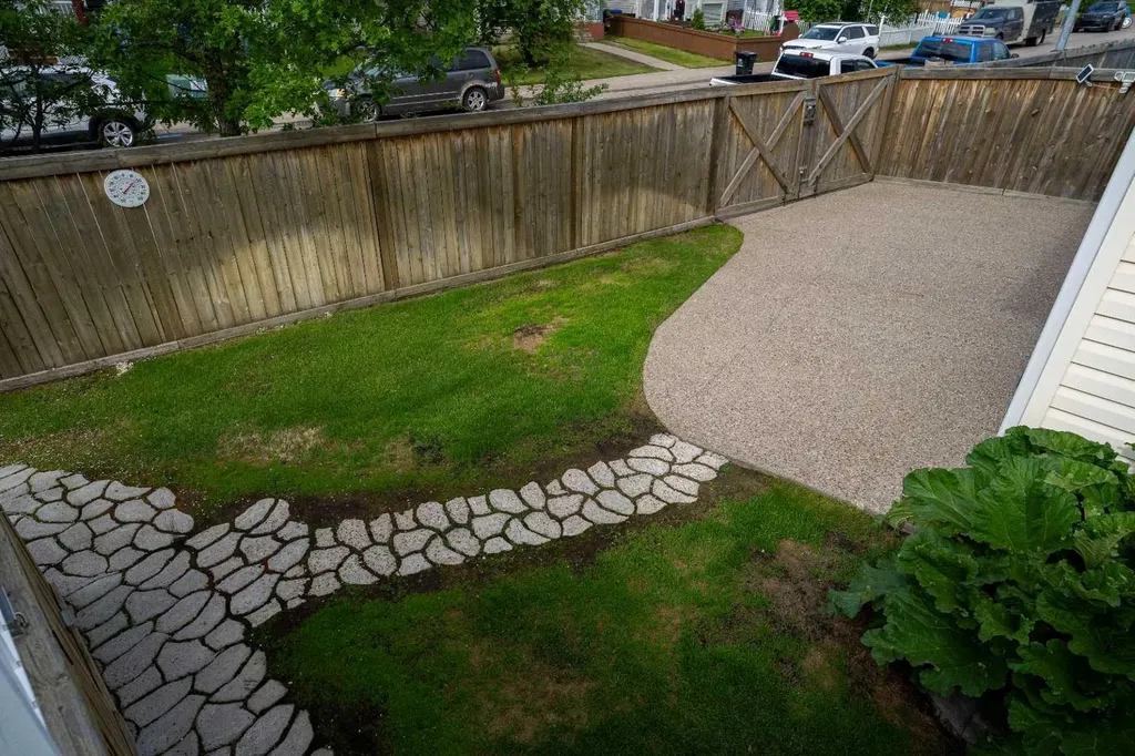 103 Laffont Way Fort Mcmurray AB T9H 2P9