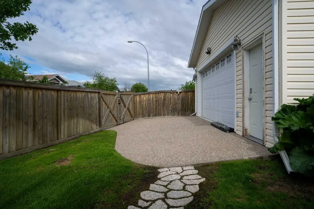 103 Laffont Way Fort Mcmurray AB T9H 2P9