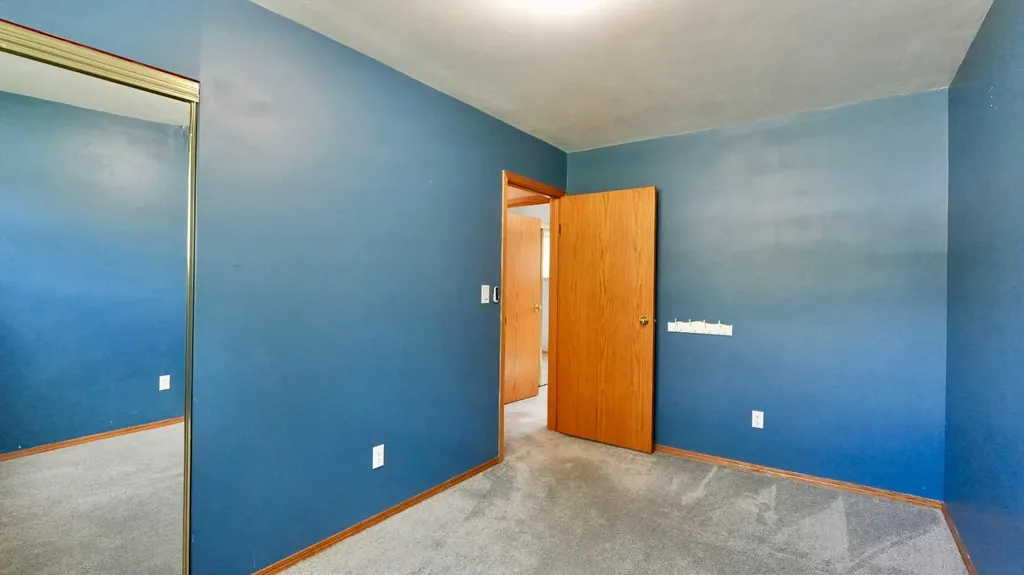 9714 77 Avenue Peace River AB T8S 1C9