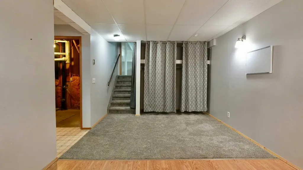 9714 77 Avenue Peace River AB T8S 1C9