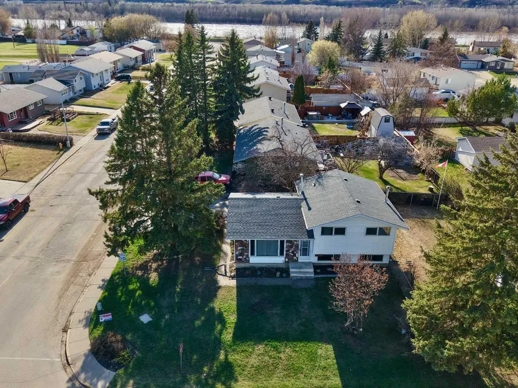 9714 77 Avenue Peace River AB T8S 1C9