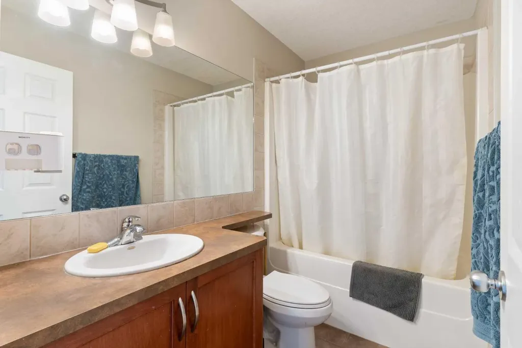 126 Morningside Point SW Airdrie AB T4B 3M3