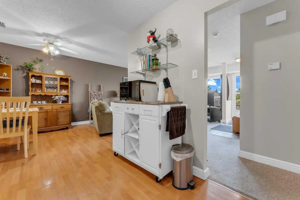 2703 79 Street Edmonton AB T6K 3Z6