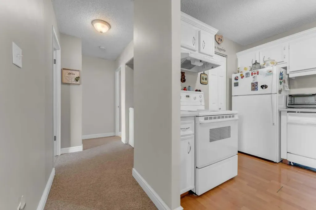 2703 79 Street Edmonton AB T6K 3Z6