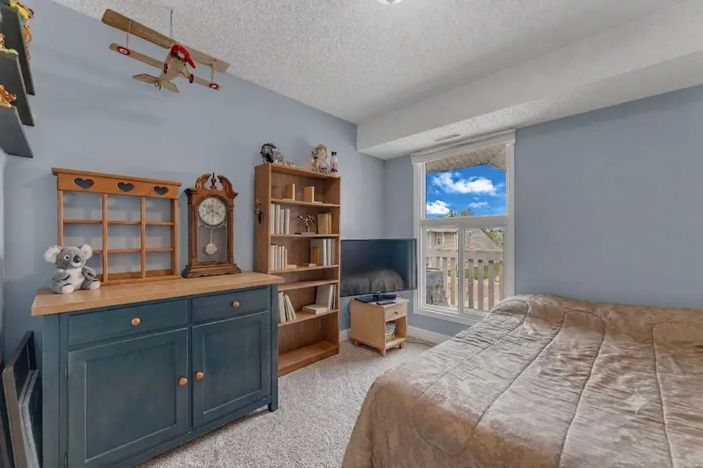 2703 79 Street Edmonton AB T6K 3Z6
