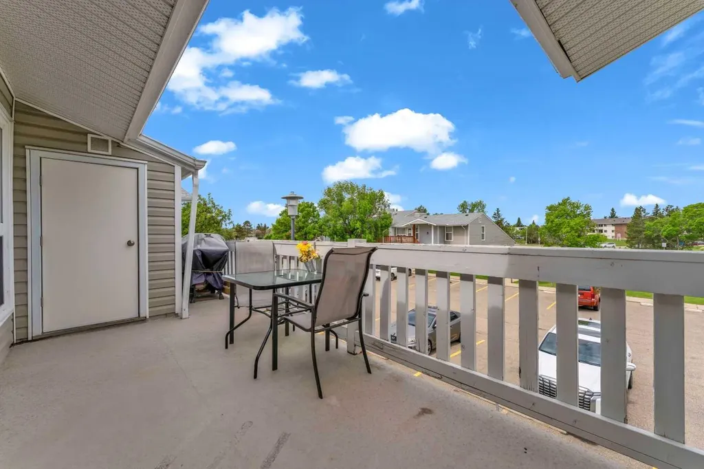 2703 79 Street Edmonton AB T6K 3Z6