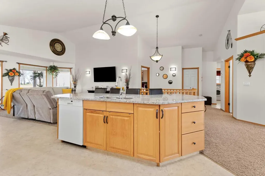18 Riverview Drive SE Redcliff AB T0J2P0