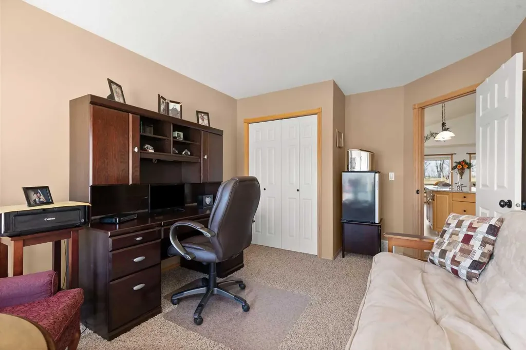 18 Riverview Drive SE Redcliff AB T0J2P0