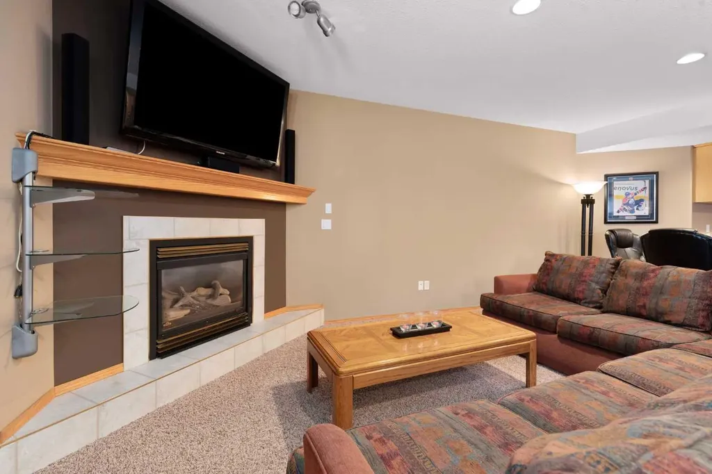 18 Riverview Drive SE Redcliff AB T0J2P0